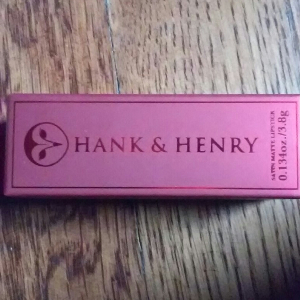 Hank & Henry satin matte lipstick